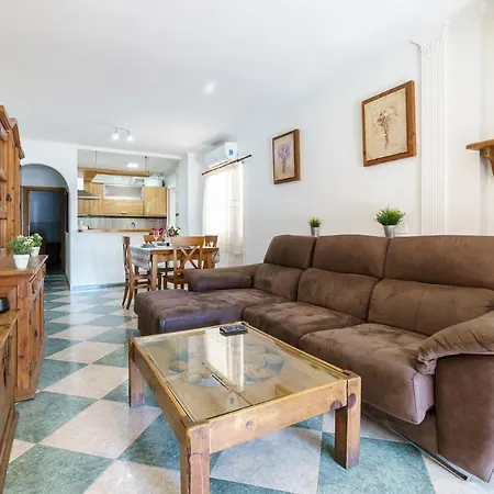 Malagasuite Relax Terrace & Pool Apartament *