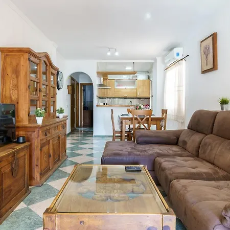 Malagasuite Relax Terrace & Pool Apartament *