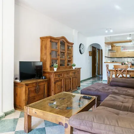 Malagasuite Relax Terrace & Pool Apartment *