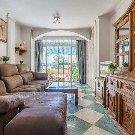 Malagasuite Relax Terrace & Pool Apartment Torremolinos