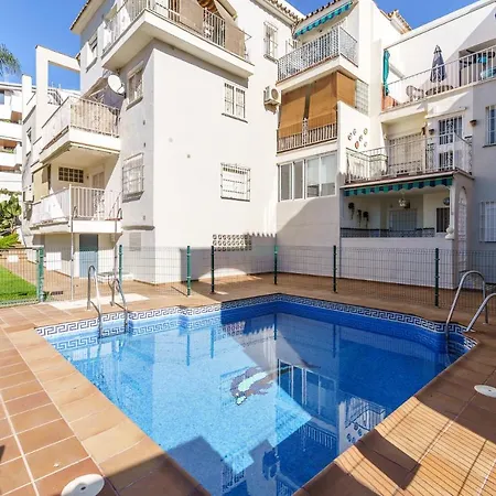 Malagasuite Relax Terrace & Pool Apartment Torremolinos